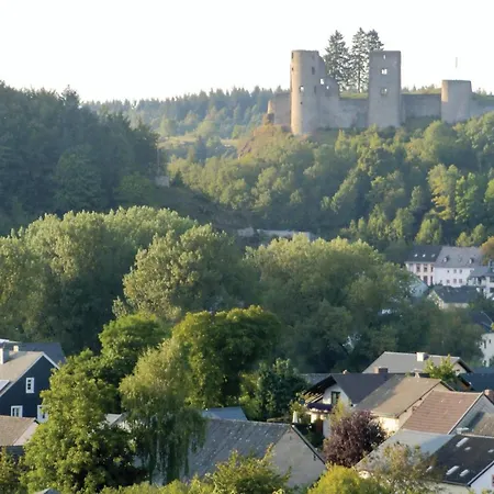 Apartment 1 Bedroom Cozy In *